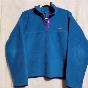 Vintage Patagonia fleece snap t